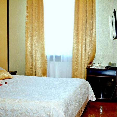 Argo Hotel ลวีฟ ภายนอก รูปภาพ
