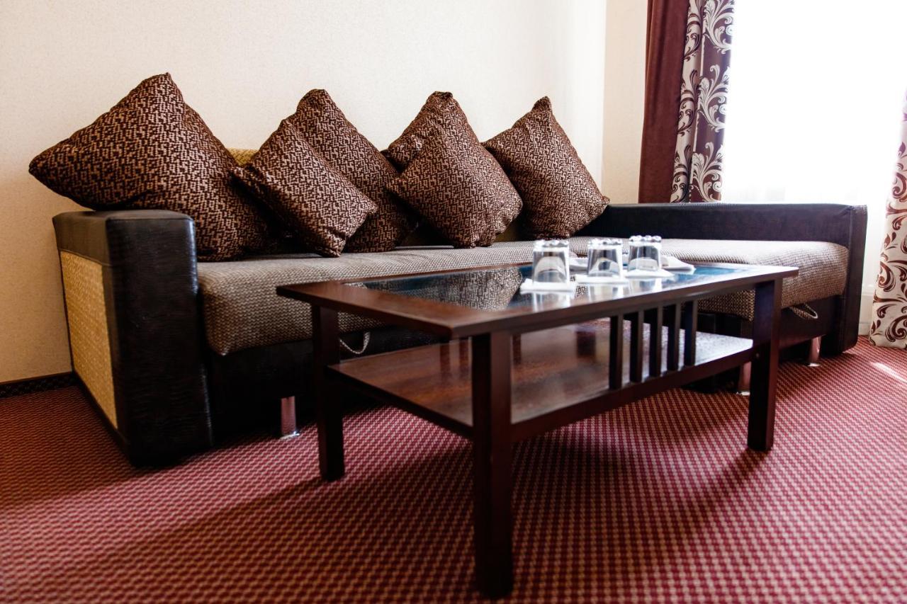 Argo Hotel ลวีฟ ภายนอก รูปภาพ
