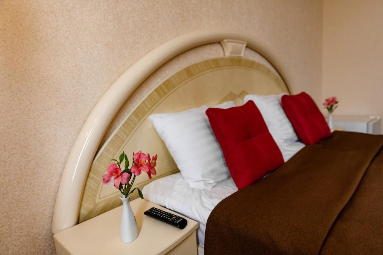 Argo Hotel ลวีฟ ภายนอก รูปภาพ